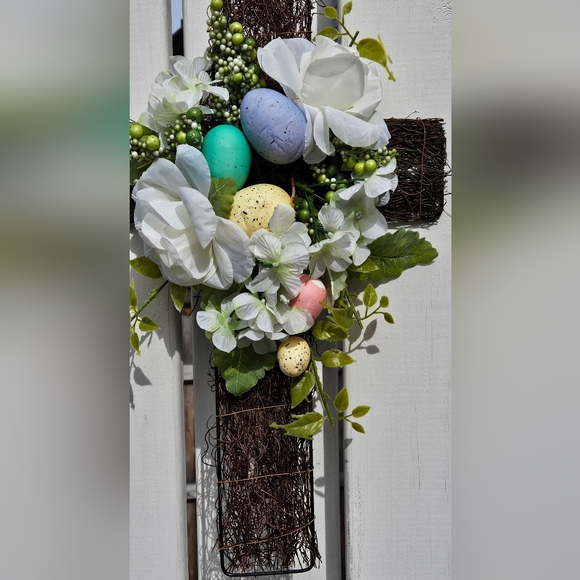 Hanging Cross ✝️ - Picture 5 of 8